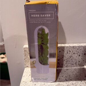 Herb storage container